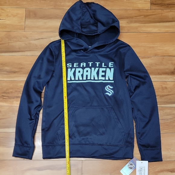 Seattle Kraken Size MEDIUM (10/12) Boys/Girls NHL Hockey Navy Sweatshirt NEW. - Picture 3 of 11